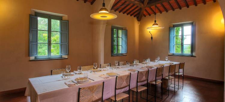 Panoramic Tuscan Villa图片