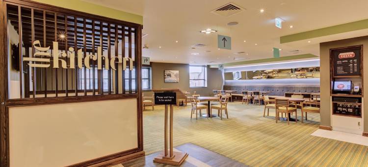 霍舍姆市中心普瑞米尔酒店(Premier Inn Horsham Town Centre)图片