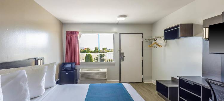 Motel 6 卡尔佩珀, 弗吉尼亚州(Motel 6 Culpeper, VA)图片