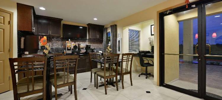 查尔斯湖I-210出口11美洲最佳价值套房酒店(Americas Best Value Inn Lake Charles Interstate 210)图片