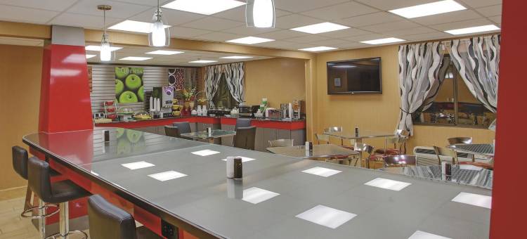 罗阿诺克塞勒姆拉昆塔温德姆酒店(La Quinta Inn & Suites by Wyndham Roanoke Salem)图片