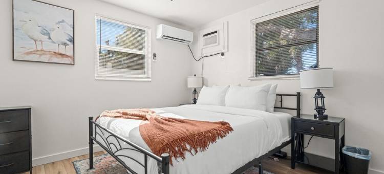 Cozy 2Br, 10 Min to Downtown & Beaches. Fenced Yard + Hammock图片