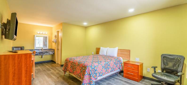 Regency Inn By OYO 罗克代尔TX(Regency Inn by OYO Rockdale TX)图片