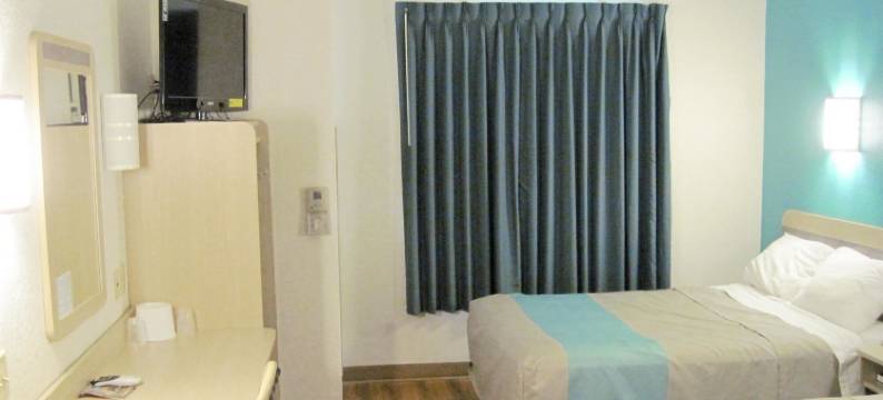 艾奥瓦阿沃卡 6 号汽车旅馆(Motel 6 Avoca, IA)图片