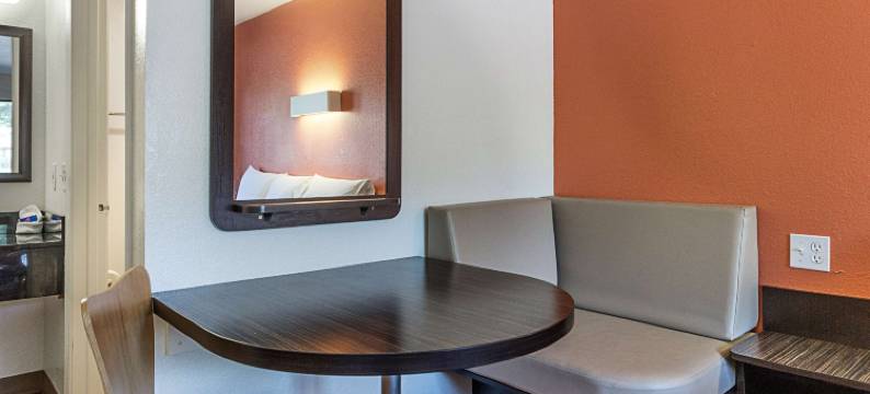 弗雷斯诺6号汽车旅馆 - 北巴求大道(Motel 6 Fresno, CA)图片