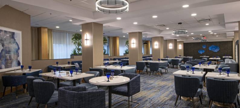 西埃德蒙顿希尔顿逸林酒店(DoubleTree by Hilton West Edmonton)图片