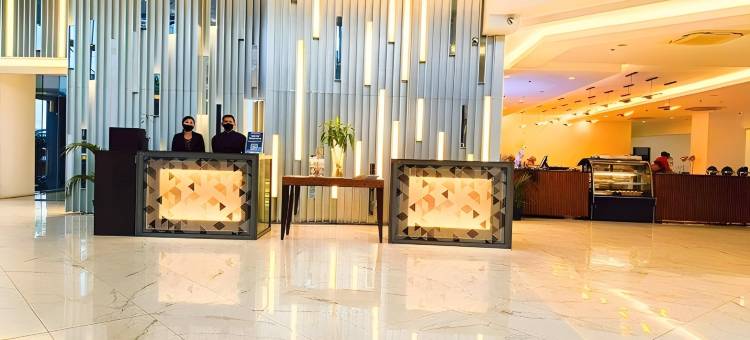 金峰酒店及套房-由可可特尔管理(Golden Peak Hotel & Suites powered by Cocotel)图片