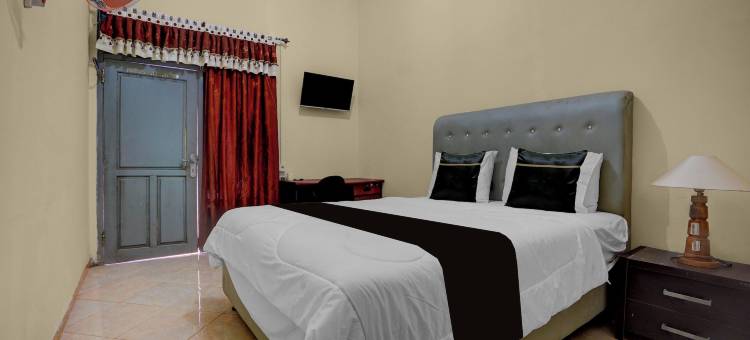 OYO 95262 Djatmiko家庭别墅酒店(OYO 95262 Hotel Djatmiko Villa's Family)图片