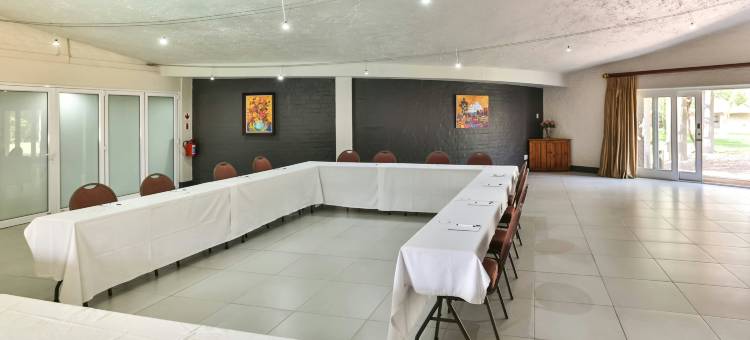 奥茨胡恩里姆皮庄园Protea酒店(Protea Hotel Oudtshoorn Riempie Estate)图片