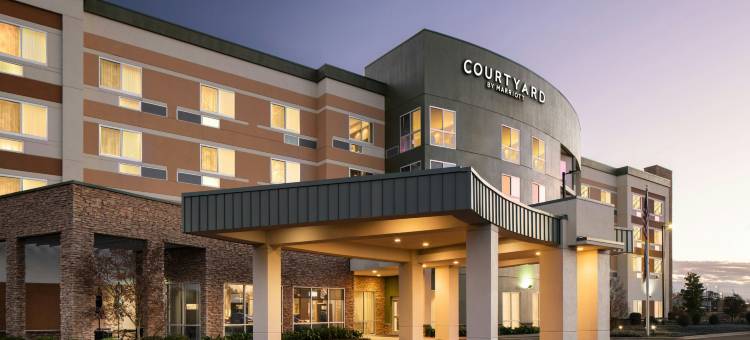 斯普林莱克费耶特维尔布拉格堡万怡酒店(Courtyard by Marriott Fayetteville Fort Bragg Spring Lake)图片