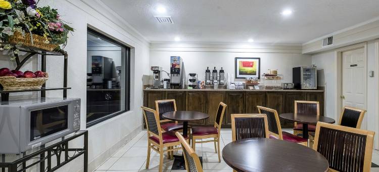 布卢明顿诺莫尔大学红顶酒店(Red Roof Inn Bloomington - Normal/University)图片