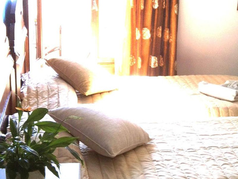 伊玛驽拉一室公寓和别墅