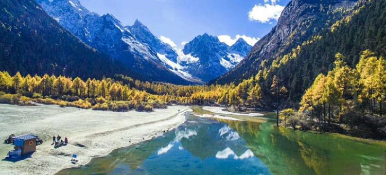 理县雪花山庄图片