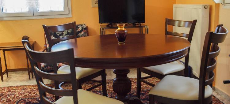 Charming Trikala Apartment with Garden & Central Heating图片
