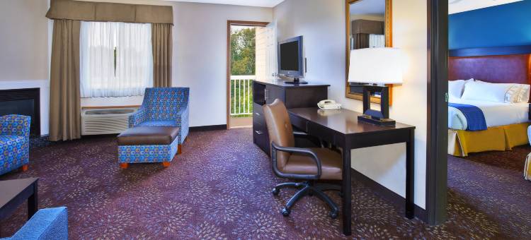 Holiday Inn Express 麦基诺市(Holiday Inn Express MACKINAW CITY by IHG)图片