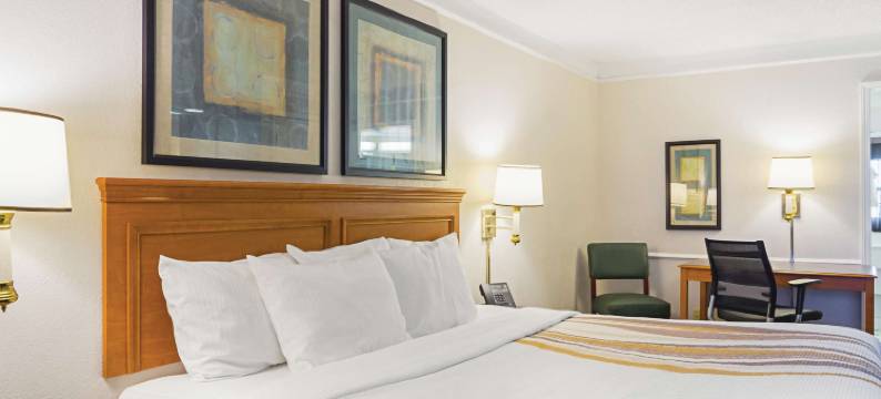 丹佛北格伦拉昆塔温德姆酒店(La Quinta Inn by Wyndham Denver Northglenn)图片