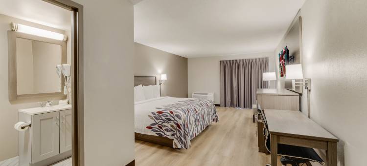 红屋顶酒店及套房纽波特 – 米德尔敦，罗德岛(Red Roof Inn & Suites Newport -Middletown, RI)图片