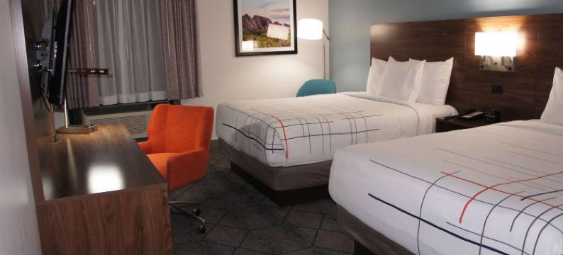 拉昆塔温德姆酒店套房，由温德姆小城/红石提供(La Quinta Inn & Suites by Wyndham Littleton/Red Rocks)图片