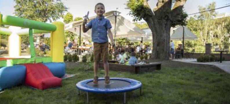 栗子下酒店及餐厅(Hotel & Restaurant Pod Kaštany)图片