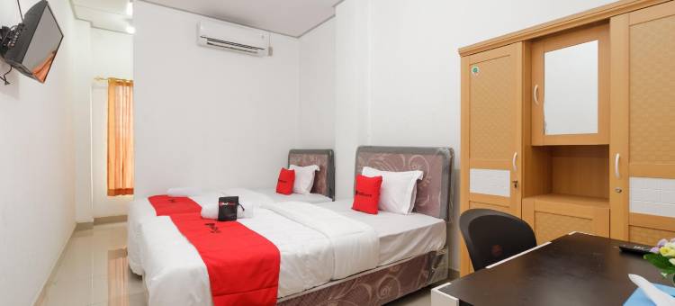 瑞德多兹酒店 - 附 RSU 苏阿卡印山(RedDoorz Syariah Near Rsu Suaka Insan Banjarmasin)图片