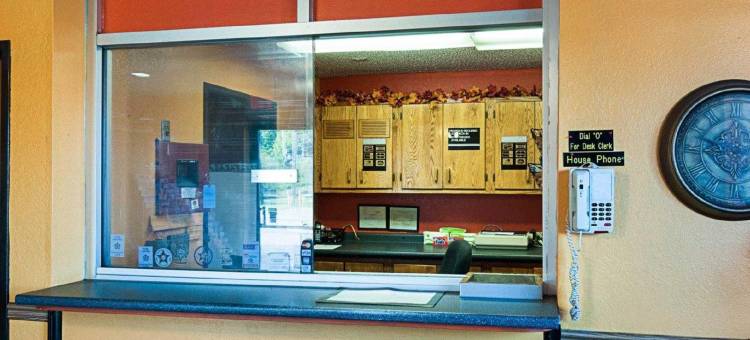 本顿港 - 圣约瑟夫温德姆速 8 酒店(Super 8 by Wyndham Benton Harbor/St. Joseph)图片