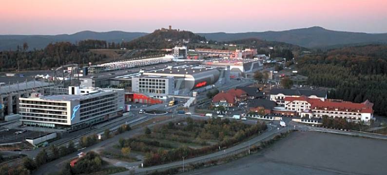 纽博格林赛车林德纳酒店(Nuerburgring Motorsport Hotel)图片