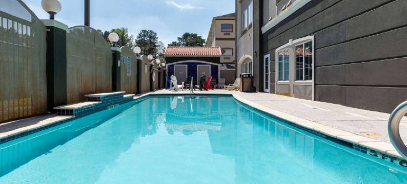 休斯顿新凯尼拉昆塔温德姆套房酒店(La Quinta Inn & Suites by Wyndham Houston New Caney)图片