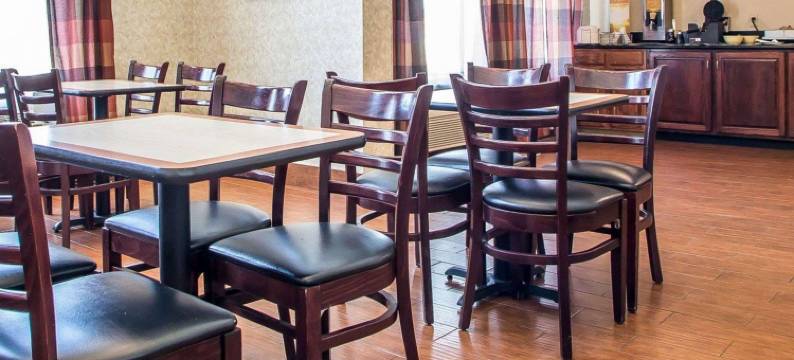 米德尔敦-富兰克林凯艺套房酒店(Quality Inn and Suites Middletown-Franklin)图片