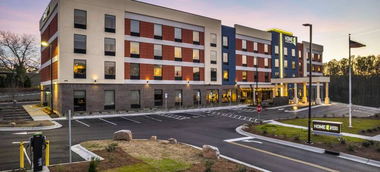 罗利州立竞技场希尔顿惠庭酒店(Home2 Suites by Hilton Raleigh West Lenovo Center)图片