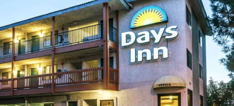 阿纳海姆西戴斯酒店(Days Inn by Wyndham Anaheim West)图片