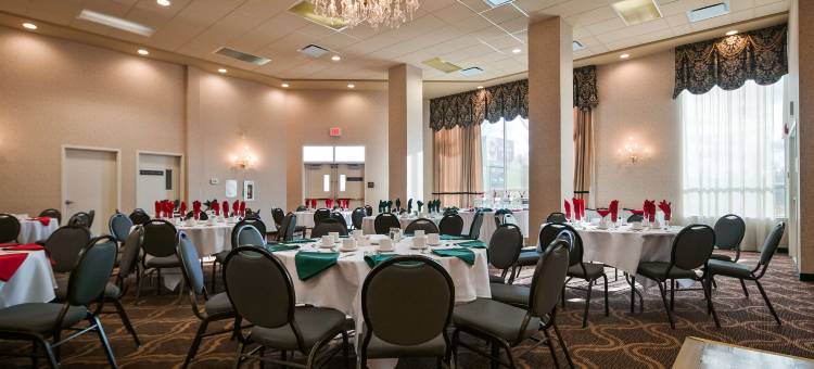 米逊贝斯特韦斯特优质酒店(Best Western Plus Mission City Lodge)图片