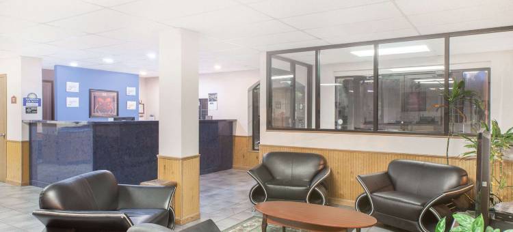 费耶特维尔温德姆戴斯酒店(Days Inn by Wyndham Fayetteville)图片