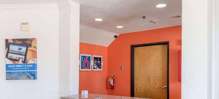 Motel 6 Hutchins, TX图片