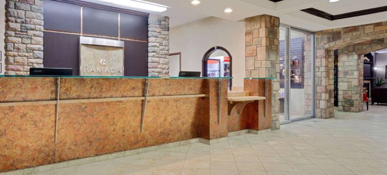 斯泰特勒温德姆华美达酒店(Ramada by Wyndham Stettler)图片