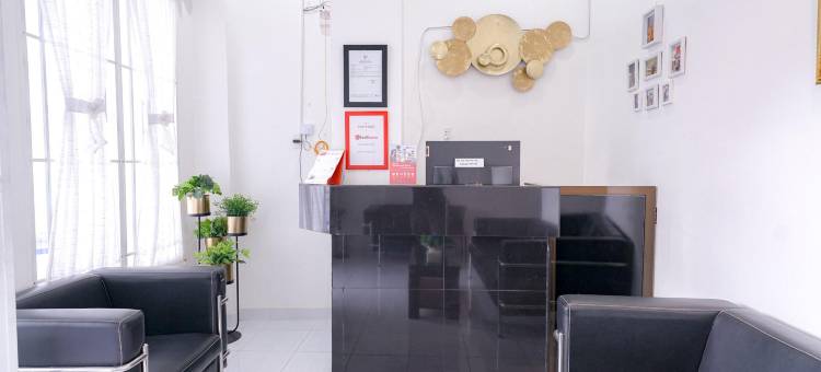 红多兹酒店-近班丹西博尔加海滩(RedDoorz Near Pantai Pandan Sibolga)图片