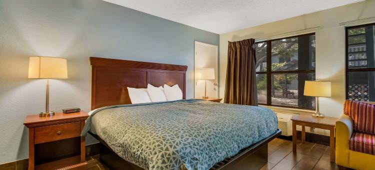 富尔顿罗克波特伊克诺套房酒店(Econo Lodge Inn & Suites Fulton - Rockport)图片