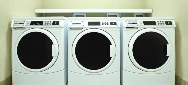 史密斯堡郊区开放式客房(Suburban Studios Fort Smith)图片