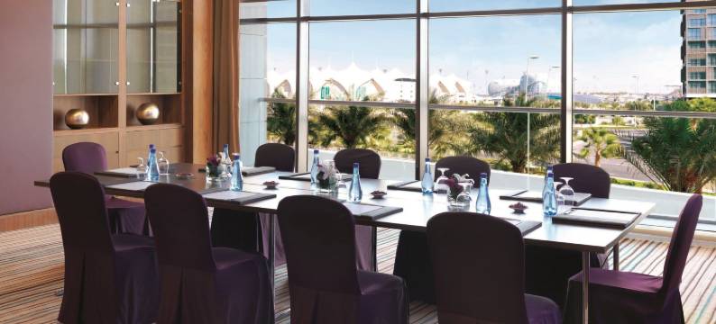 IHG旗下雅斯广场红树林酒店(Yas Plaza Mangroves by IHG)图片