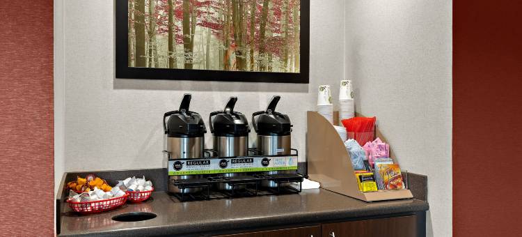 克利夫兰韦斯特莱克红顶酒店(Red Roof Inn Cleveland - Westlake)图片