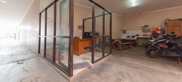 红门酒店清真-近苏邦收费站出口(RedDoorz Syariah Near Exit Toll Subang)图片