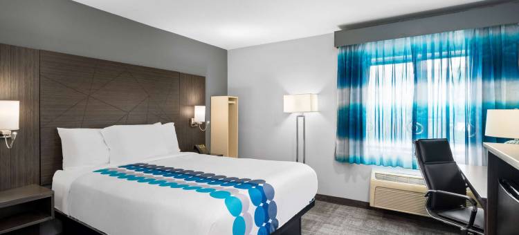 印第安纳波利斯机场行政公路拉昆塔温德姆酒店(La Quinta Inn by Wyndham Indianapolis Airport Executive Dr)图片