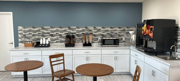 南格兰德艾兰温德姆速 8 酒店(Super 8 by Wyndham Grand Island South)图片