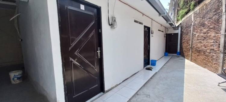 OYO 94032 JM旅馆2号近卡拉旺车站(Hotel O Jm Guest House 2NearStasiun Karawang)图片