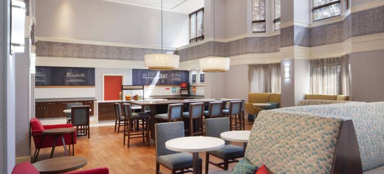 亚特兰大机场北 I-85 欢朋套房酒店(Hampton Inn & Suites Atlanta-Airport North)图片