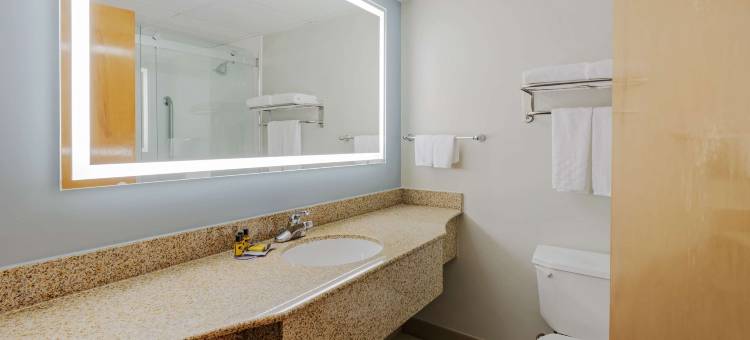 大学贝斯特韦斯特优质酒店(Best Western Plus Wilmington/Wrightsville Beach)图片