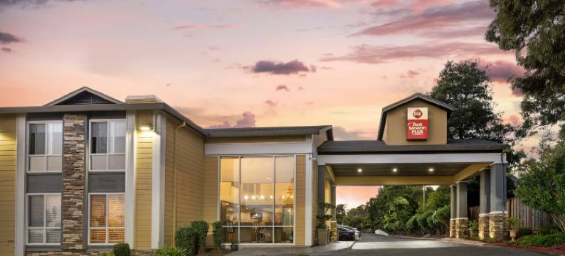 赫利泰治贝斯特韦斯特优质酒店(Best Western Plus Heritage Inn)图片