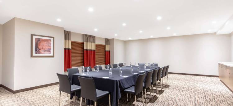 麦克默里堡麦客达套房酒店(Microtel Inn & Suites by Wyndham Fort McMurray)图片