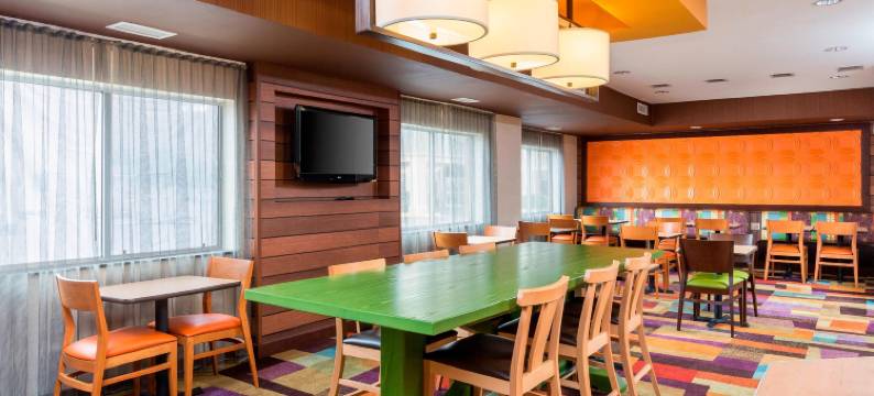 林肯万枫酒店(Fairfield Inn & Suites Lincoln)图片