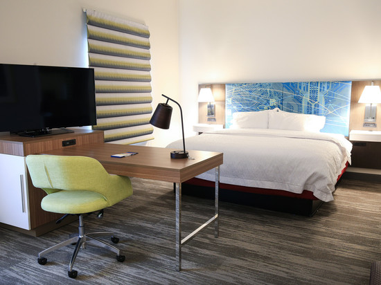 芒特劳雷尔-莫里斯敦欢朋套房酒店