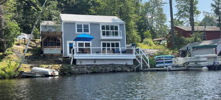Lake Front Retreat with Deep Water Dock图片